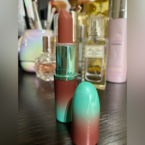 MAC Whirl! Macximal Matte full size lipstick. Limited Edition - Picture 1 of 12